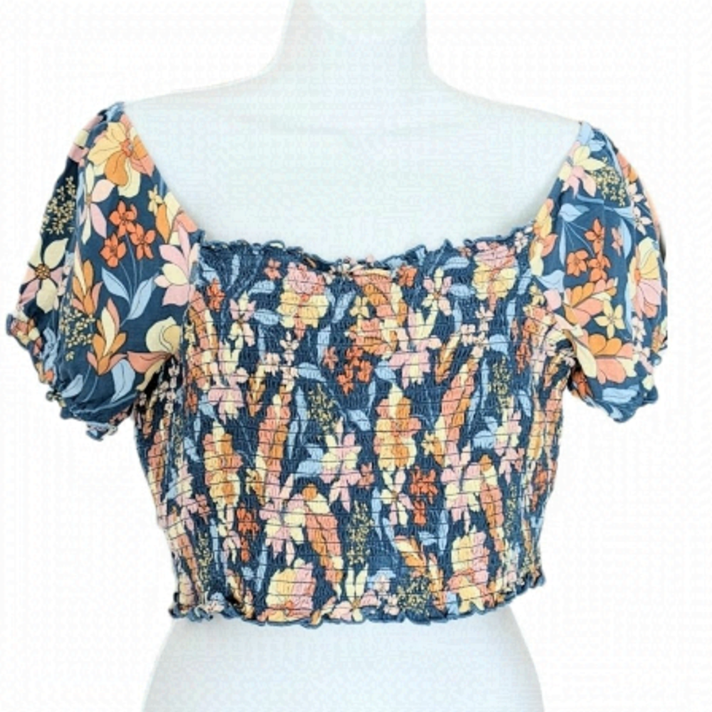 AERIE Puff sleeves smocked floral blue peasant blouse Medium K1